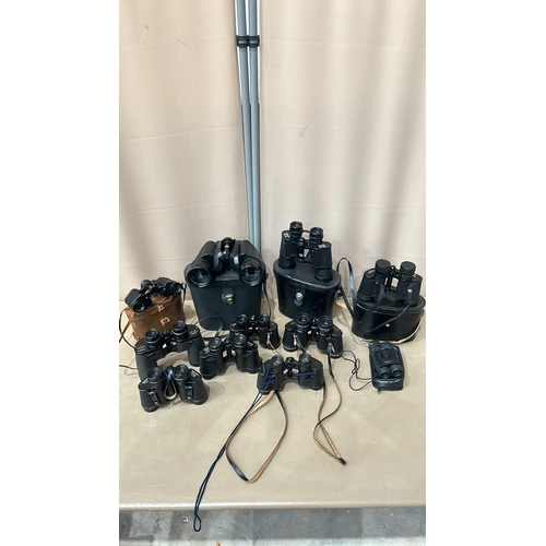 371 - Collection of vintage binoculars, various models, with leather cases. Brands include Greenkat and Mi... 