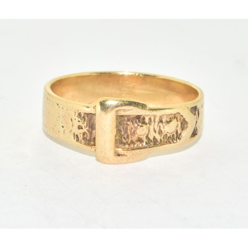 6 - 9ct gold gents Buckle signet ring 4.9g size W