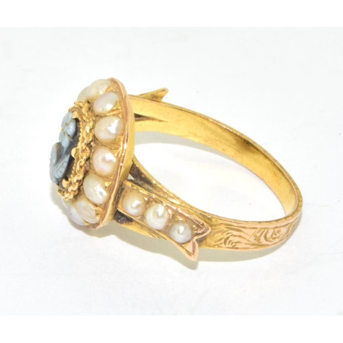 68 - 15ct gold vintage Edwardian Pearl with carved Cameo centre stone ring size K