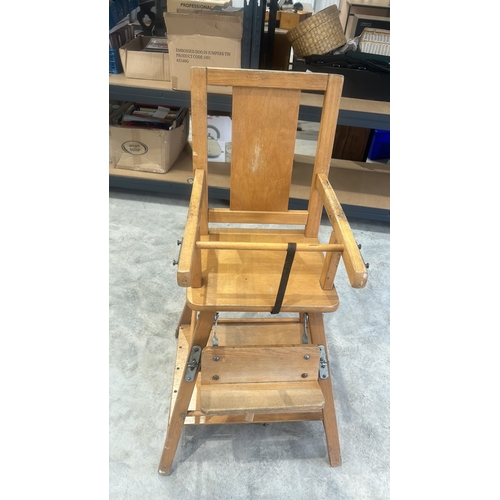 125 - Vintage Metamorphic wooden high chair, convertible design, from the mid-20th century. Solid construc... 