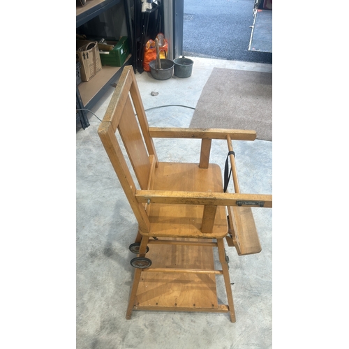 125 - Vintage Metamorphic wooden high chair, convertible design, from the mid-20th century. Solid construc... 