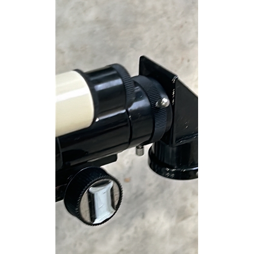 378 - Telescope, Zennox 60mm diameter, 900mm focal length, with coated lens for enhanced clarity.