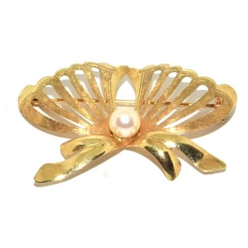 211 - 9ct gold Ribbon shape and pearl brooch 4.5g