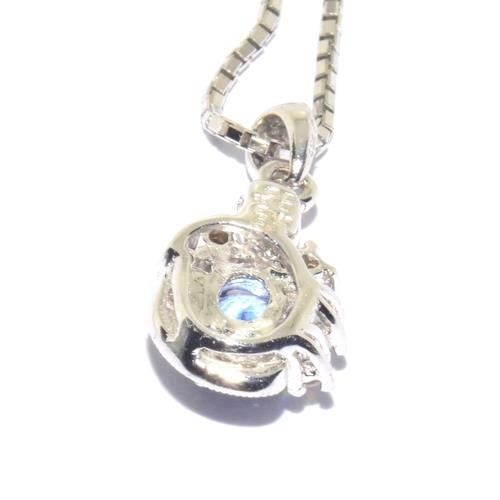 221 - 18ct white gold Diamond and Sapphire pendant necklace on a 40cm chain