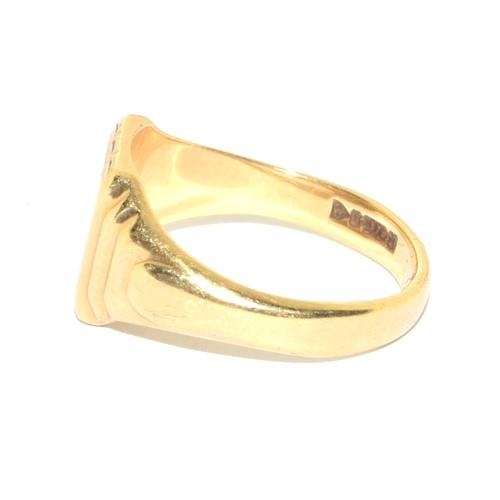 261 - 9ct gold gents signet ring with a plain cartouche 5.8g size S