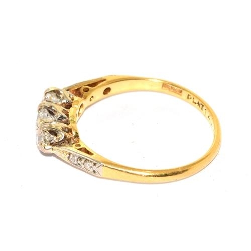 281 - 18ct gold and Platinum ladies vintage 3 stone Diamond ring approx 0.33ct size N