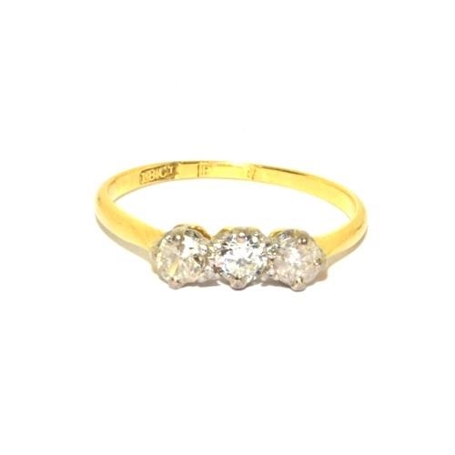 356 - 18ct gold and Platinum ladies 3 stone Diamond trilogy ring approx 0.25ct size M