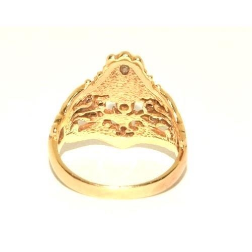 389 - 14ct gold ladies designer Diamond set ring in the form of a crown 5.6g size P