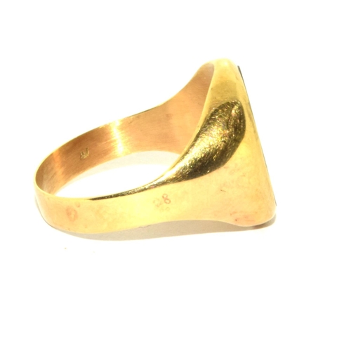 353 - 9ct gold gents good size Jet signet ring 3.5grm size T