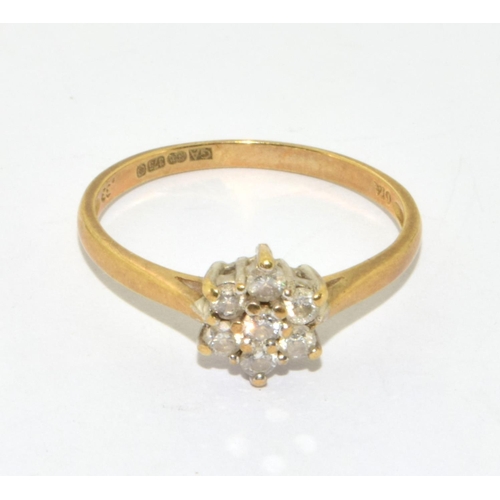 368 - 9ct gold ladies Diamond daisy ring hallmarked in ring as 0.33ct size Q