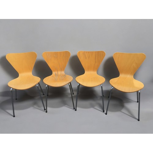 407 - Set of 4 Arne Jacobsen Style Mid Century Stackable Bentwood and Chrome Chairs.