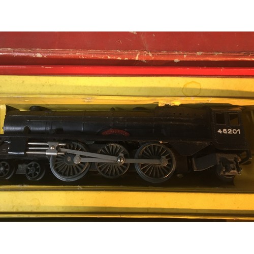 71A - Vintage Triang Railways R1X Passenger Train Set 