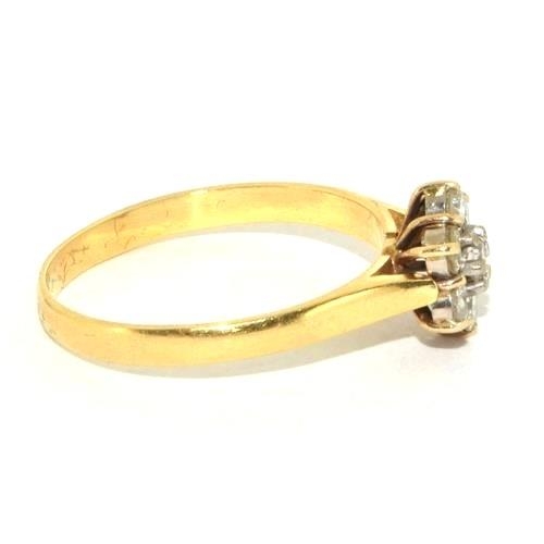 30 - 18ct gold ladies Diamond Daisy ring approx 0.5ct size S