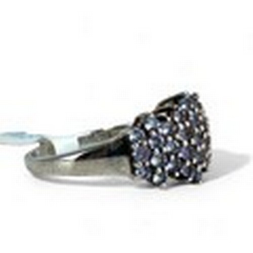 200 - A ladies Silver & Tanzanite cluster ring.Size - T