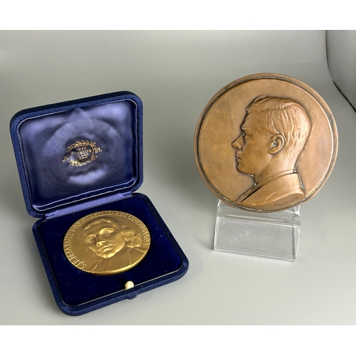 493 - A rare Edward VIII cameograph copper plaque.Together with a boxed gilt bronze Johnson, Milano medal ... 