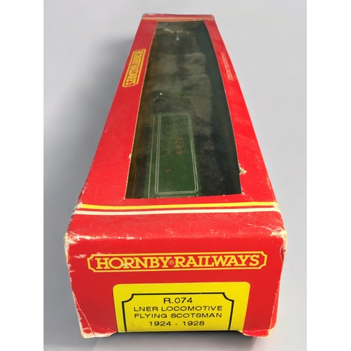 72 - Hornby Railways Boxed R.074 LNER Locomotive 