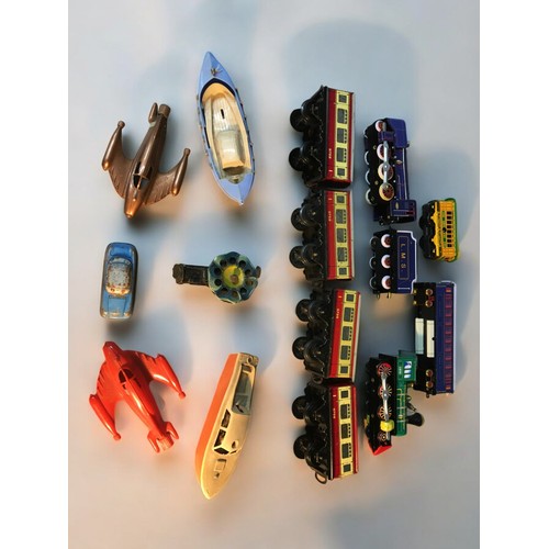 73 - Hornby Meccano Tin Plate Cariages x 4, Vintage Tin Plate Wind up Car and Flower Whizzer! Together wi... 