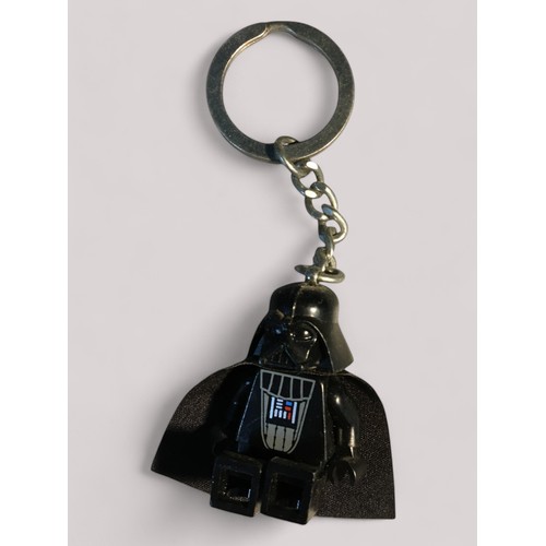 74 - Lego Starwars - Jedi Fighter & Kamino Series 3 (Boxed) and 5 X Lego Keyrings to include Chewbacc... 