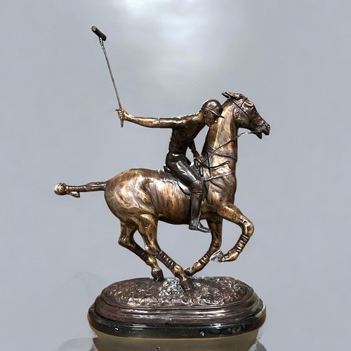 331 - A large Bronze figure of Polo player.20th century.Traditional lost wax cast.Height: 25.99 in (66 cm)... 