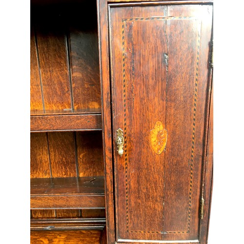 339 - Georgian Oak 2 Part Dresser, having Cross Banded Decoration, Inlaid Cartouche to Doors and Brass Fit... 