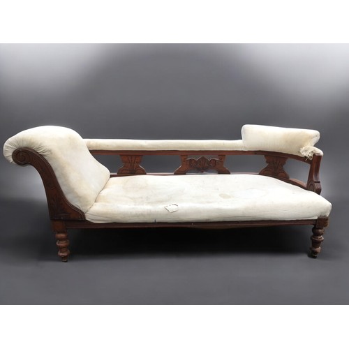 338 - 19th Century Mahogany Carved Framed Chaise Longue. Requires re-upholstering, Nice Carved Detail, tur... 