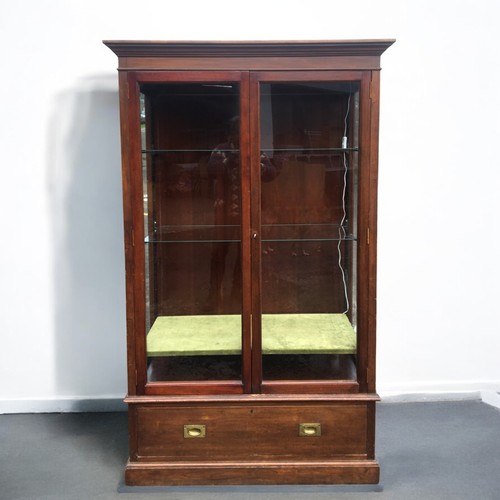 346 - Early 20th Century Glazed Display Cabinet. 2 x Drawers to Base, Adjustable Shelving to Interior. Has... 