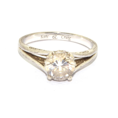 122 - 925 silver ladies solitaire ring size V