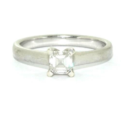 126 - 9ct white gold ladies Princess cut Diamond solitaire ring approx 0.33ct size N