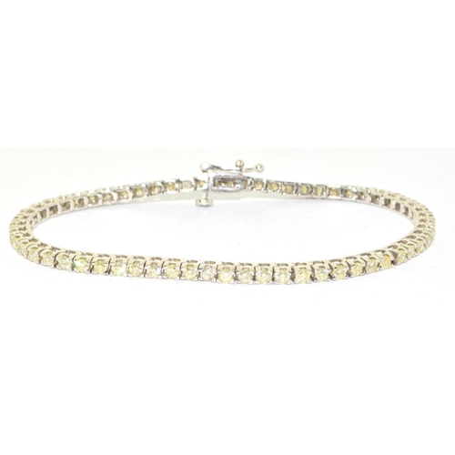 308 - 14ct white gold Diamond tennis bracelet of 2.8cts