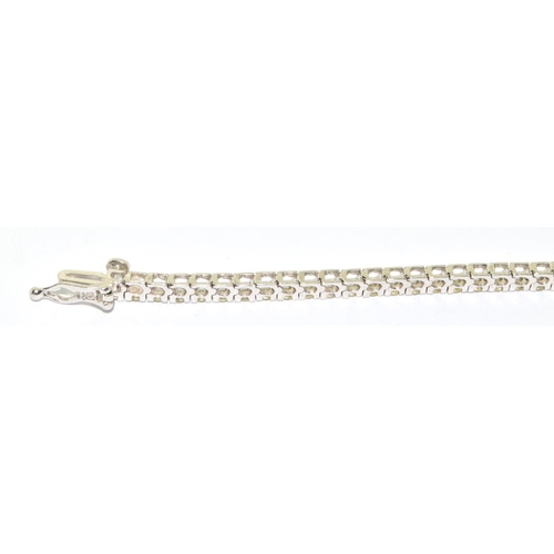 308 - 14ct white gold Diamond tennis bracelet of 2.8cts