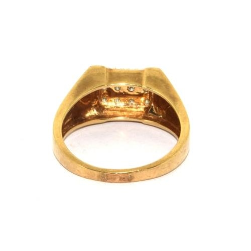 369 - 9ct gold gents Diamond square face signet ring of 12 diamonds approx 40 points size V