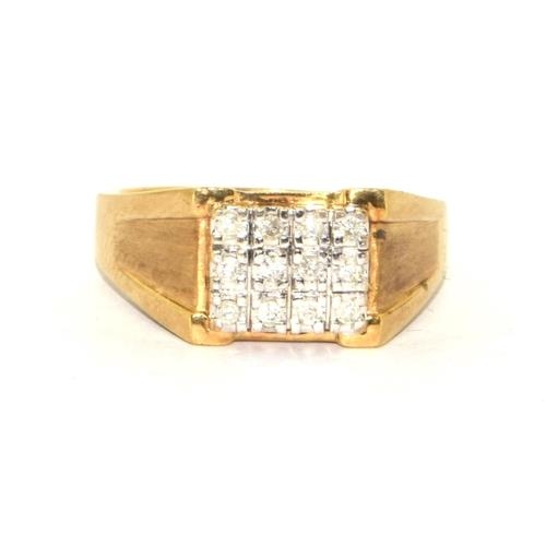 369 - 9ct gold gents Diamond square face signet ring of 12 diamonds approx 40 points size V