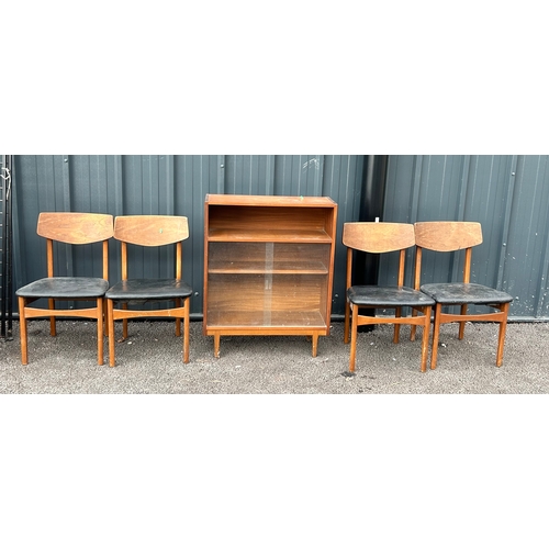 280 - A Mid Century Nathan Furniture glass fronted Shelving unit / cabinet with Four Mid century British r... 