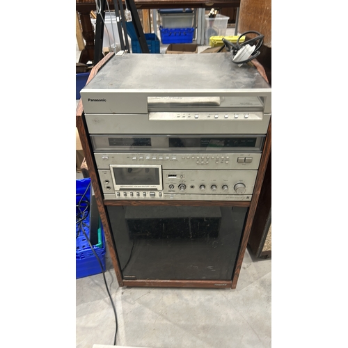 143 - Realistic SCT-950 stereo cassette tape deck, metal, model 14-9841, from the 1980s. Features dual VU ... 