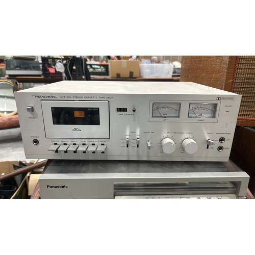 143 - Realistic SCT-950 stereo cassette tape deck, metal, model 14-9841, from the 1980s. Features dual VU ... 