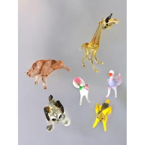 310 - Vintage and Later Lamp work Animals and Art - 37 items in total Mostly Animals but includes a Lamp w... 