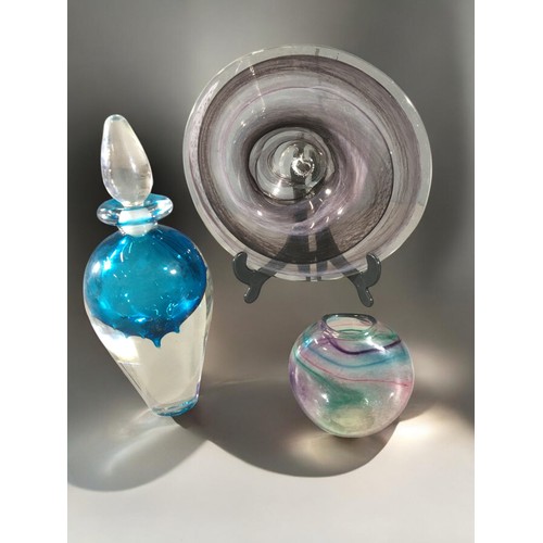 313 - Signed Art Glass Pieces x 3 - Stuart Akroyd Large Perfume Bottle, Julia Donnelly Vase and a Martin Y... 