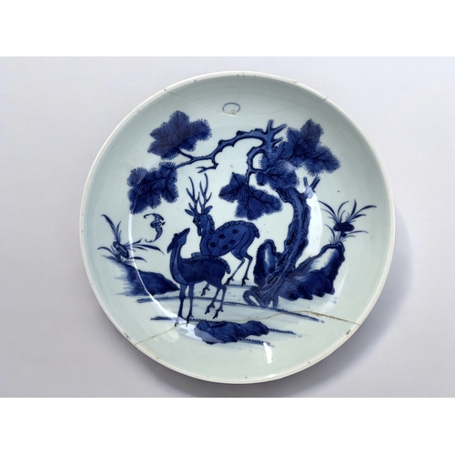 179 - A Chinese blue & white porcelain dish. Yongzheng period (1722-35). Decorated with Deer & bat... 