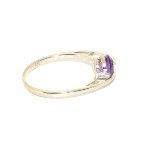 16 - 9ct white gold ladies Amethyst contemporary design ring size N