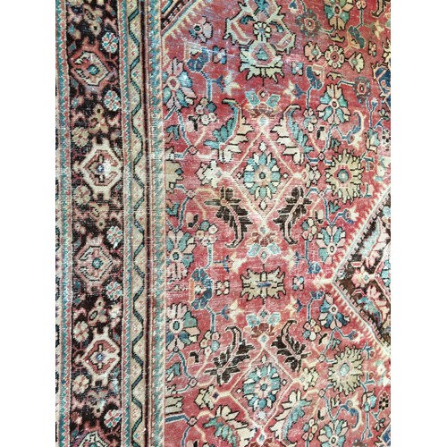 357 - Very Large Vintage Heriz Persian Rug. L 390cmW 300cm