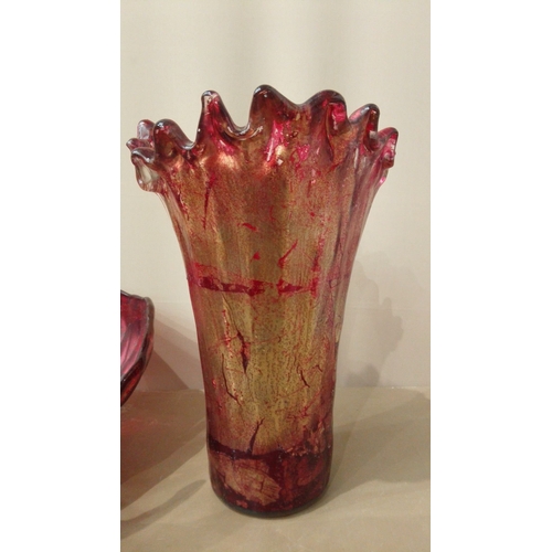 40 - Murano Large Red and gold art glass set, including a ruffled vase, an organic bowl, and a pedestal d... 