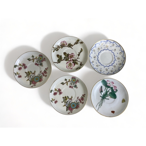 126 - A MISCELLANEOUS COLLECTION OF 19TH CENTURY PORCELAIN. INCLUDING MINTON, ROYAL WORCESTER, WEDGWOOD, F... 