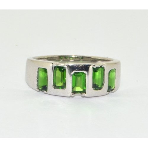 41 - 9ct white gold heavy Greek key design Peridot ring size O