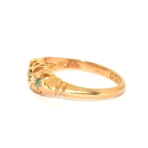 76 - 18ct gold ladies antique Emerald and Diamond 5 stone ring size