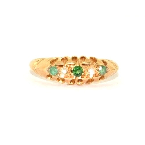 76 - 18ct gold ladies antique Emerald and Diamond 5 stone ring size