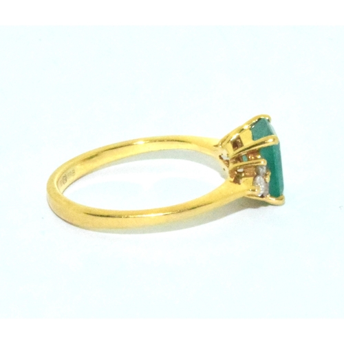 201 - 18ct gold ladies vintage square faced Emerald and Diamond shoulder ring size K