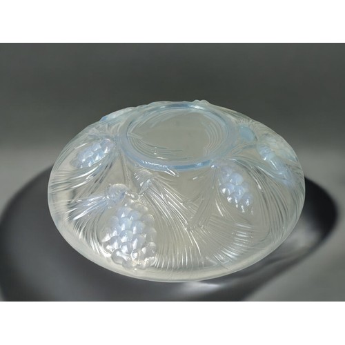 380 - Art Deco Jobling glass 'Fircone' opalescent bowl.