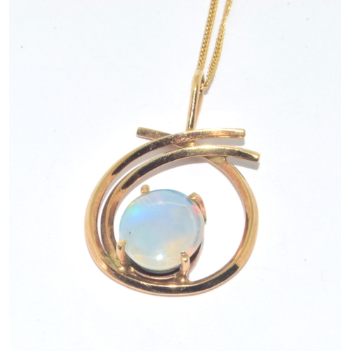 278 - 9ct gold designer Opal pendant necklace 9n a 44cm 9ct gold chain