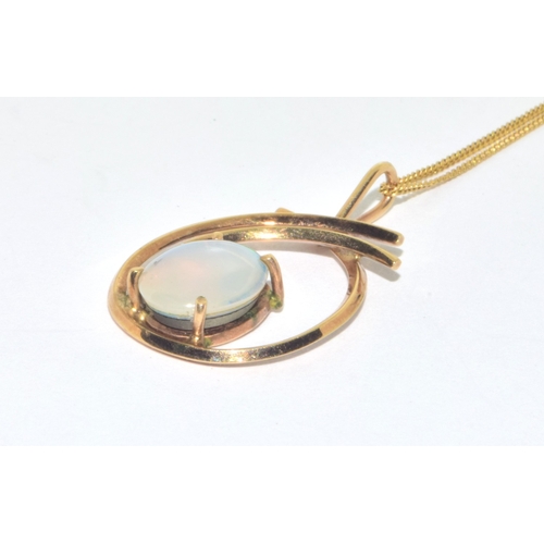 278 - 9ct gold designer Opal pendant necklace 9n a 44cm 9ct gold chain