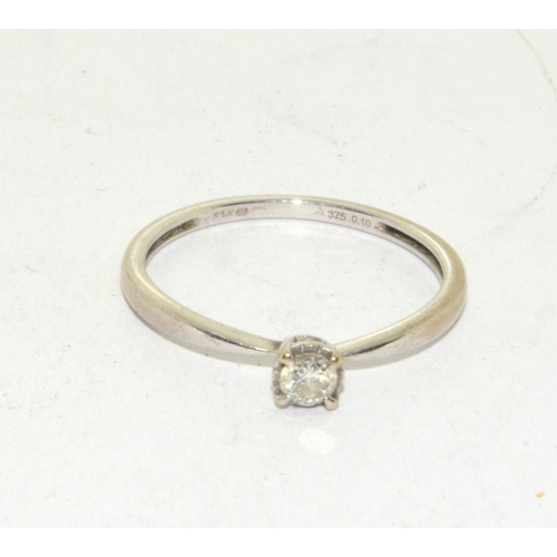 120 - 9ct white gold ladies Diamond solitaire ring with a brilliant cut diamond of approx 20 points size M